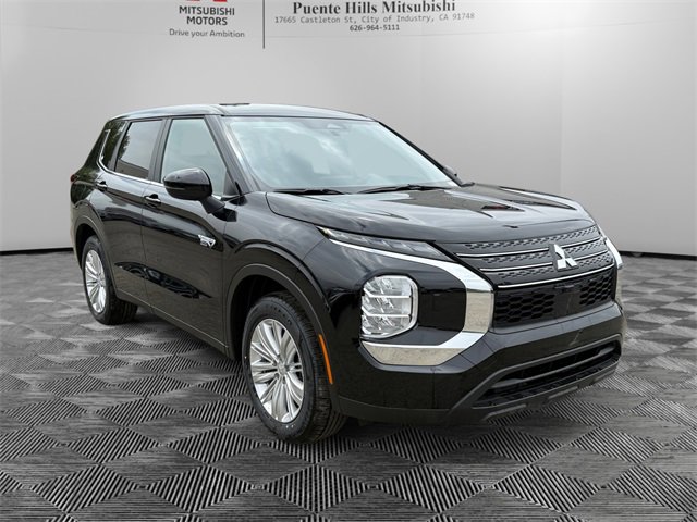New 2025 Mitsubishi Outlander ES image 3