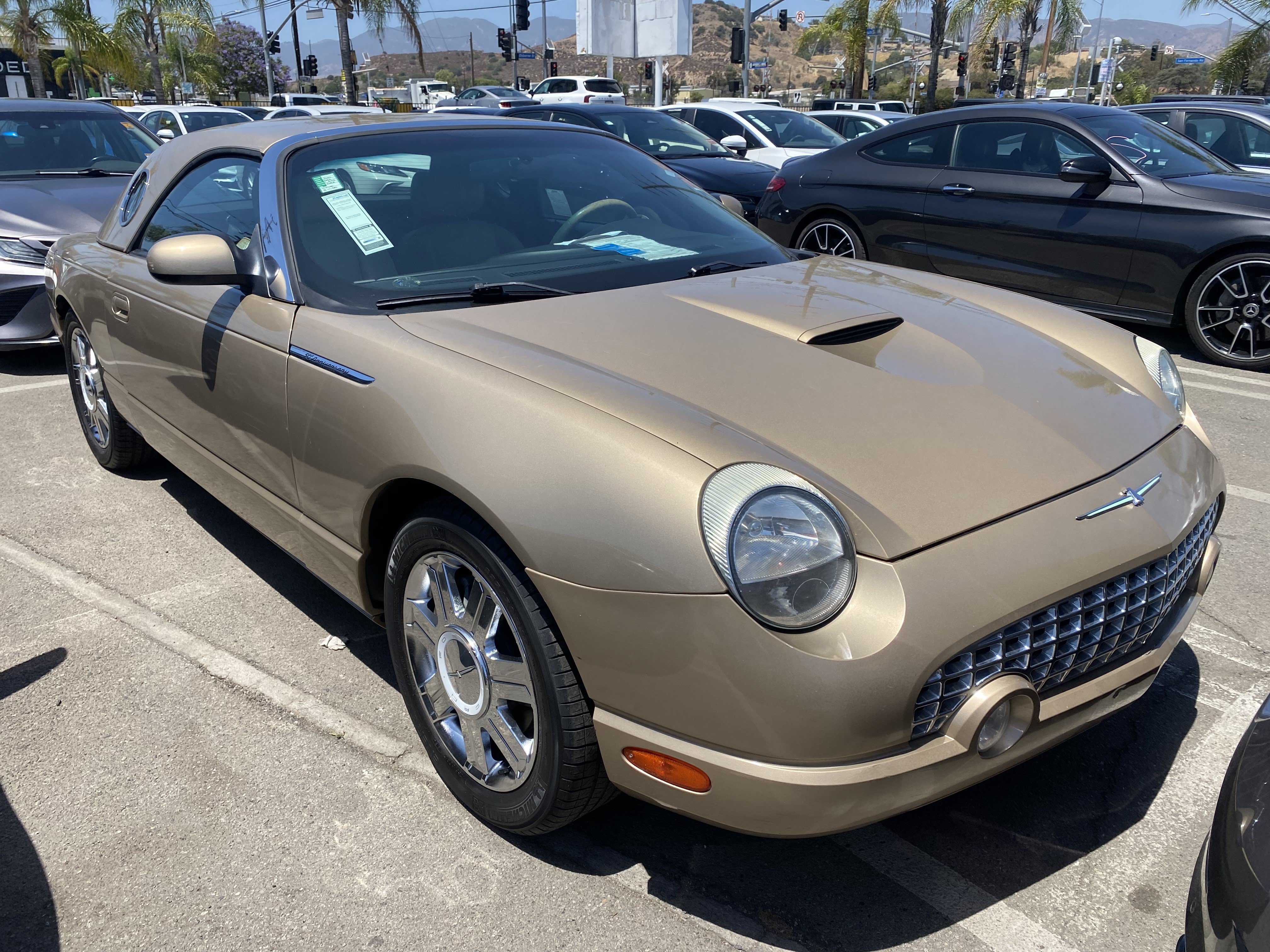 Used 2005 Ford Thunderbird RWD image 3