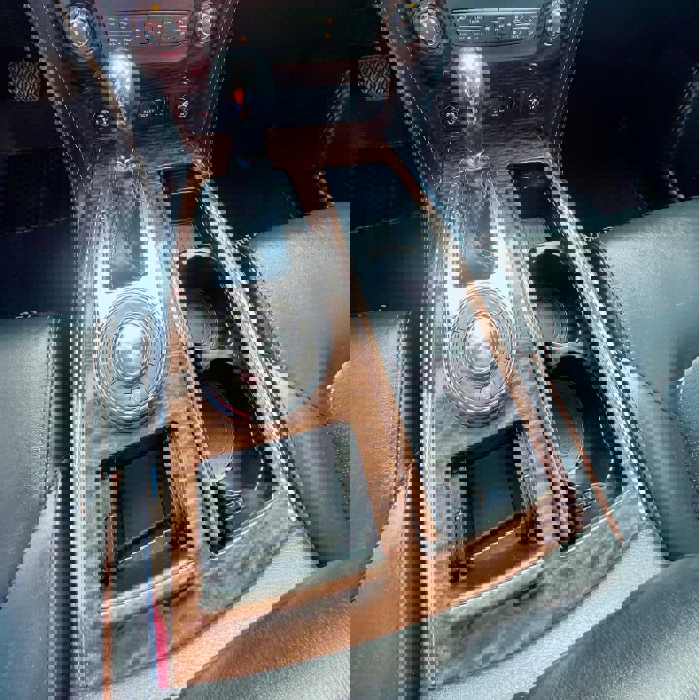 Used 2019 Nissan Armada Platinum w/ Captain's Chairs Package image 14