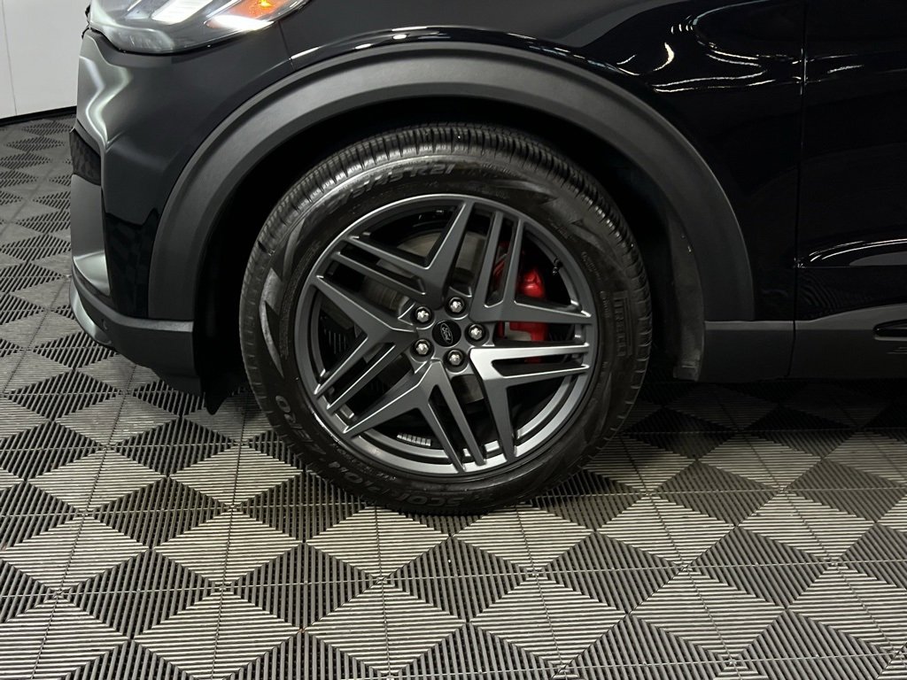 Used 2025 Ford Explorer ST w/ Sun And Sound Package image 10