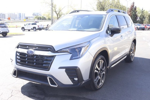 Certified 2025 Subaru Ascent Touring w/ Popular Package #1 image 9