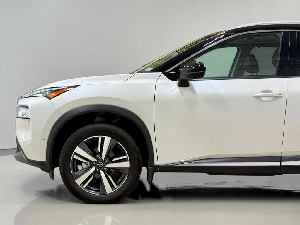 Used 2023 Nissan Rogue SL w/ SL Premium Package AWD/4WD image 16