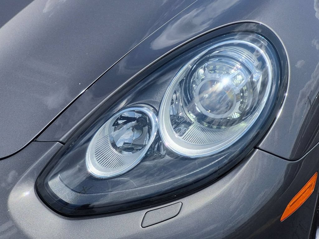 Used 2015 Porsche Panamera 4 AWD/4WD image 9