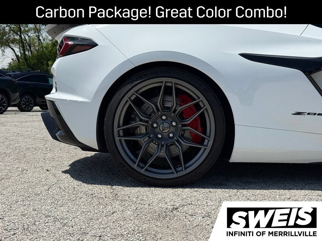 Used 2023 Chevrolet Corvette Z06 RWD image 16