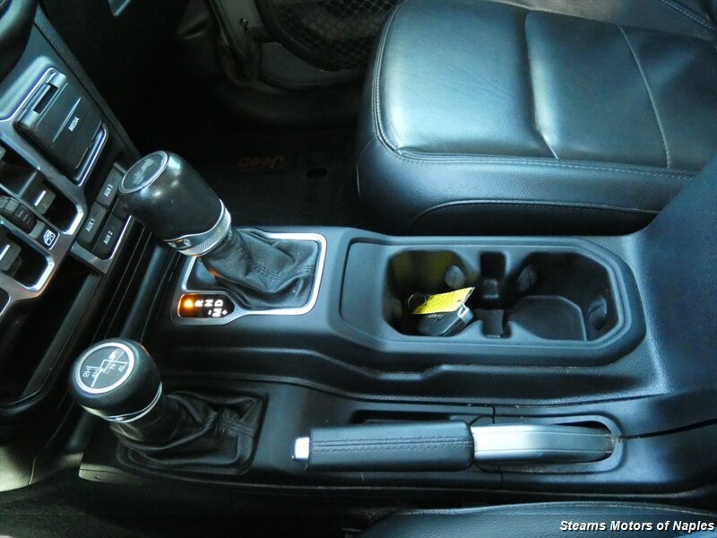Used 2020 Jeep Wrangler Unlimited Sahara AWD/4WD image 32