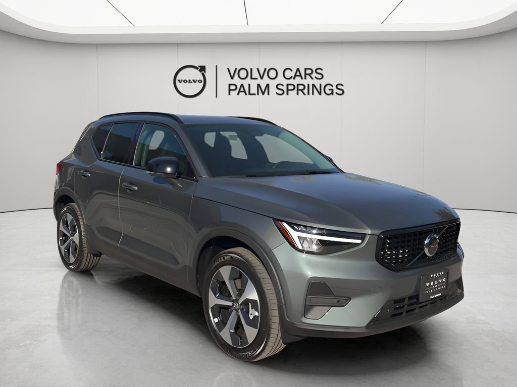 New 2026 Volvo XC40 B4 Core w/ Protection Package