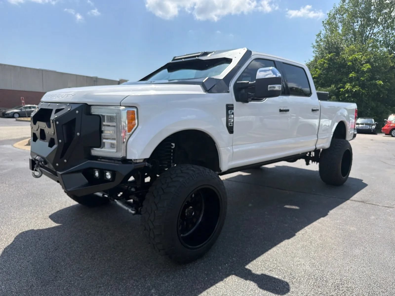Used 2017 Ford F250 Platinum w/ Platinum Ultimate Package AWD/4WD image 3