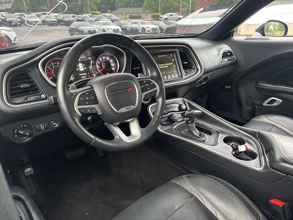 Used 2015 Dodge Challenger SXT Plus RWD image 9