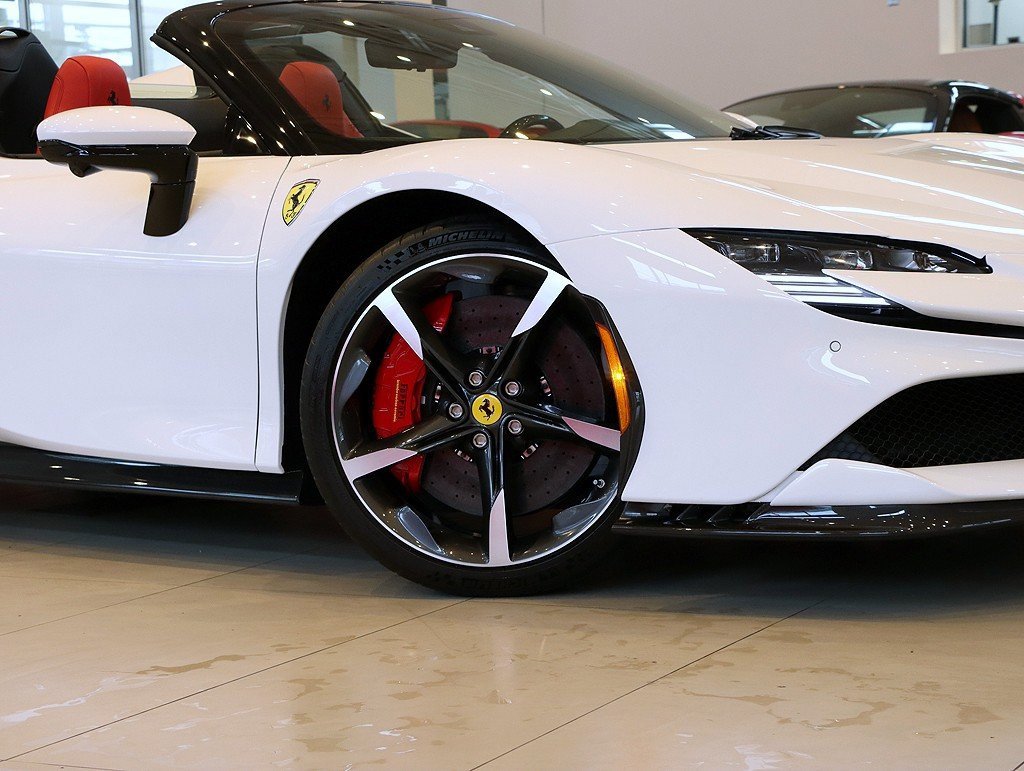 Certified 2024 Ferrari SF90 Spider image 9