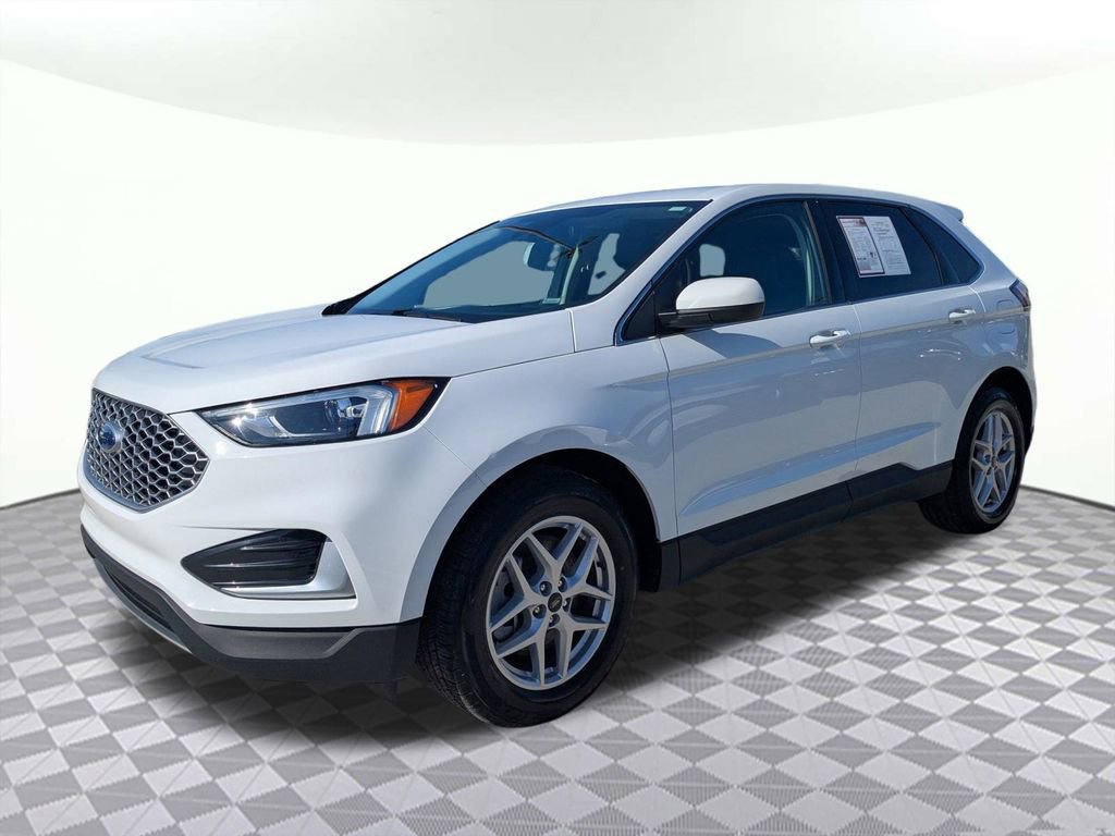 Used 2024 Ford Edge SEL AWD/4WD image 7