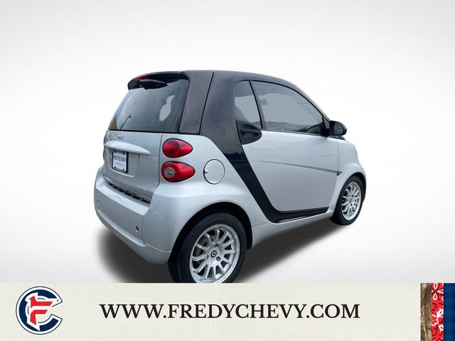 Used 2011 smart fortwo passion RWD image 6