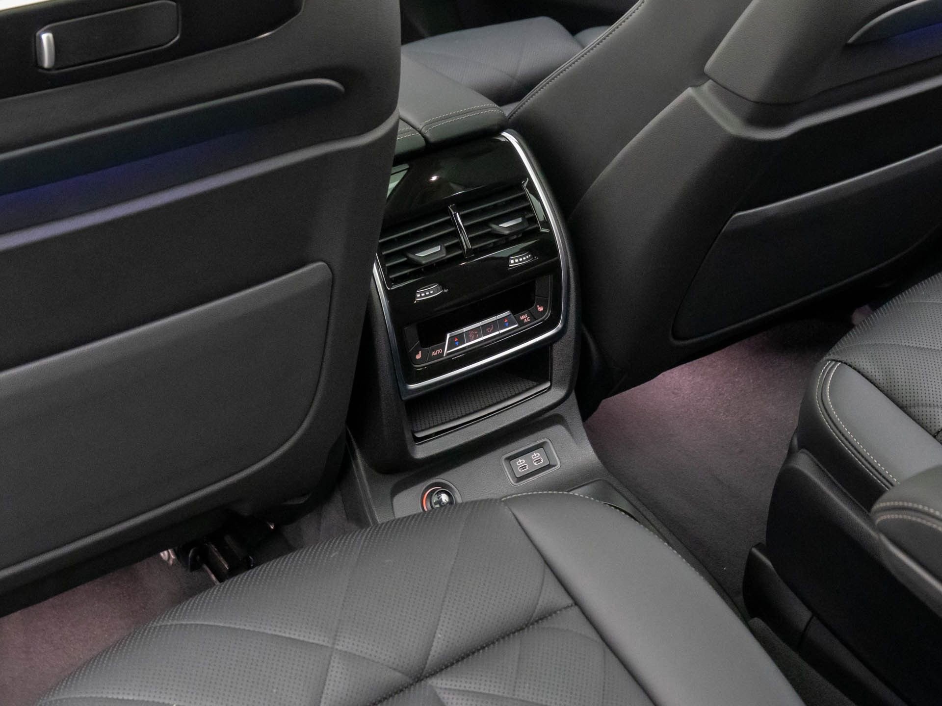 Used 2025 BMW X7 xDrive40i image 18