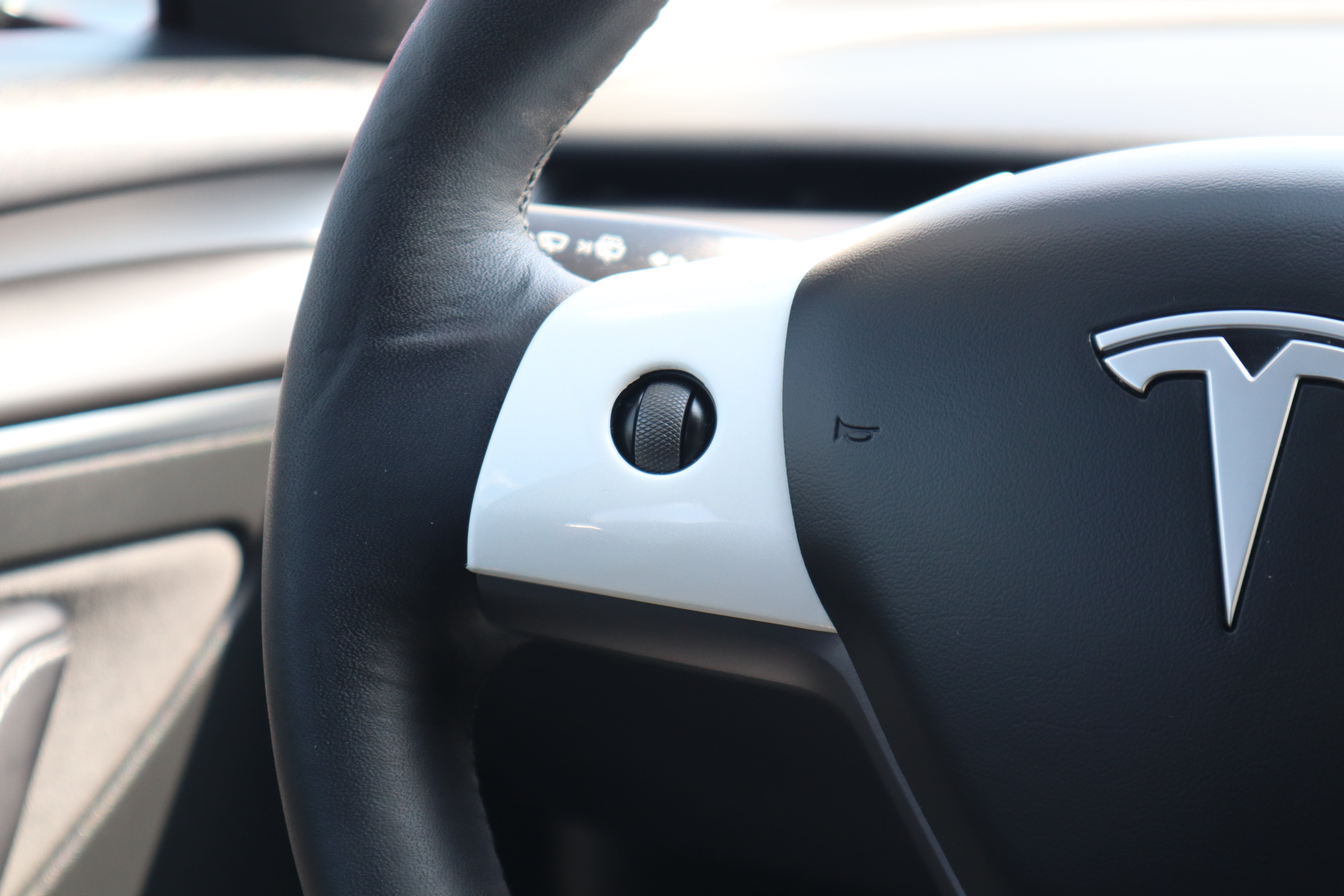 Used 2023 Tesla Model 3 Standard Range RWD image 16