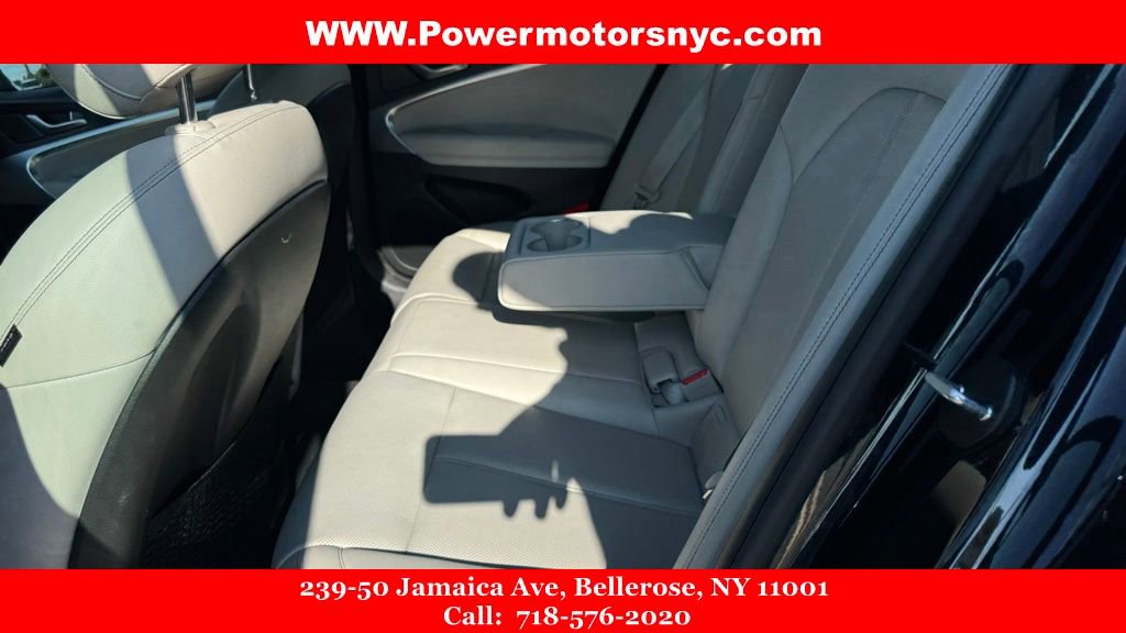 Used 2023 Genesis G70 2.0T image 24