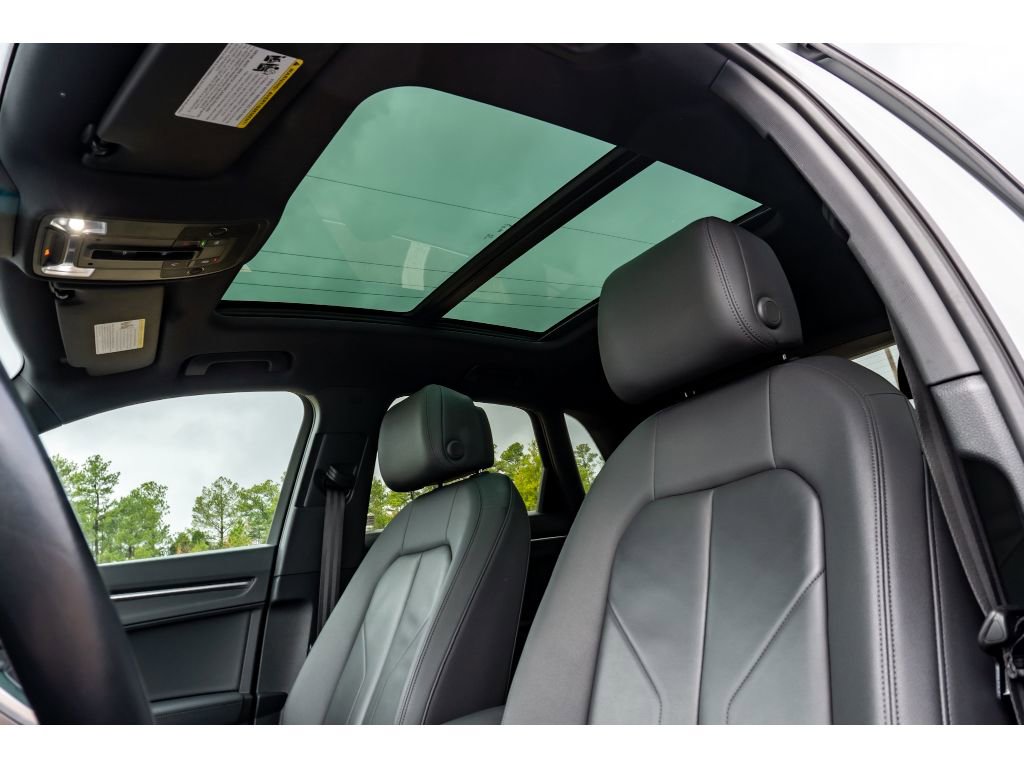 Used 2024 Audi Q3 2.0T Premium image 12