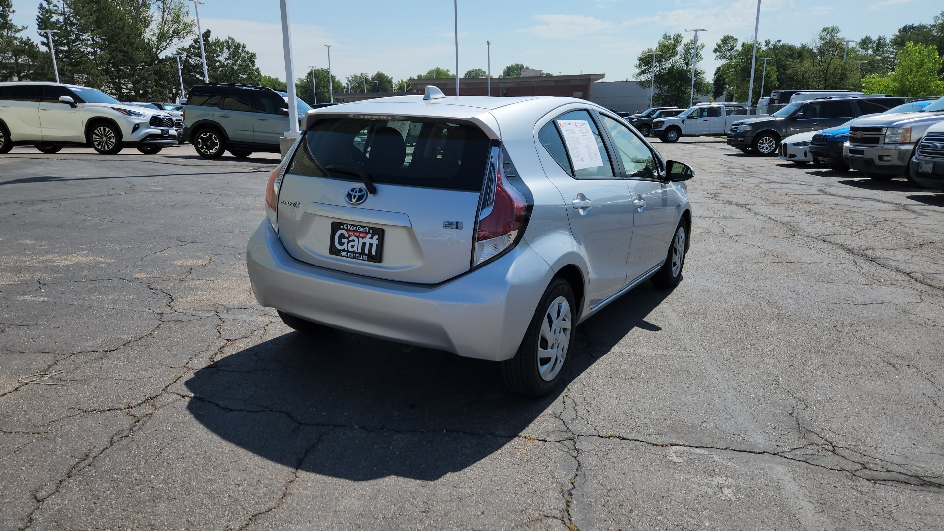 Used 2015 Toyota Prius C Two FWD image 9