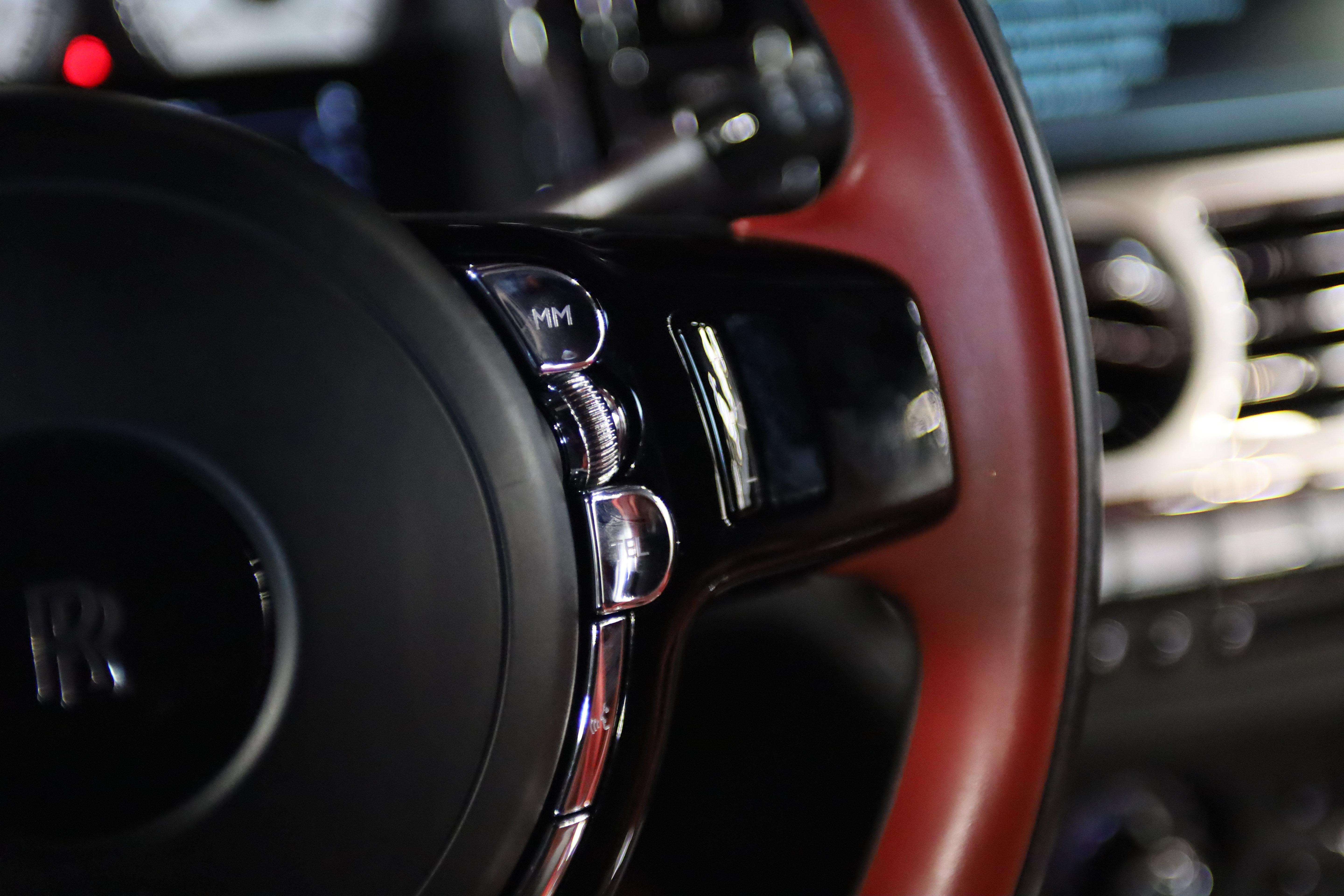 Used 2018 Rolls-Royce Wraith RWD image 23