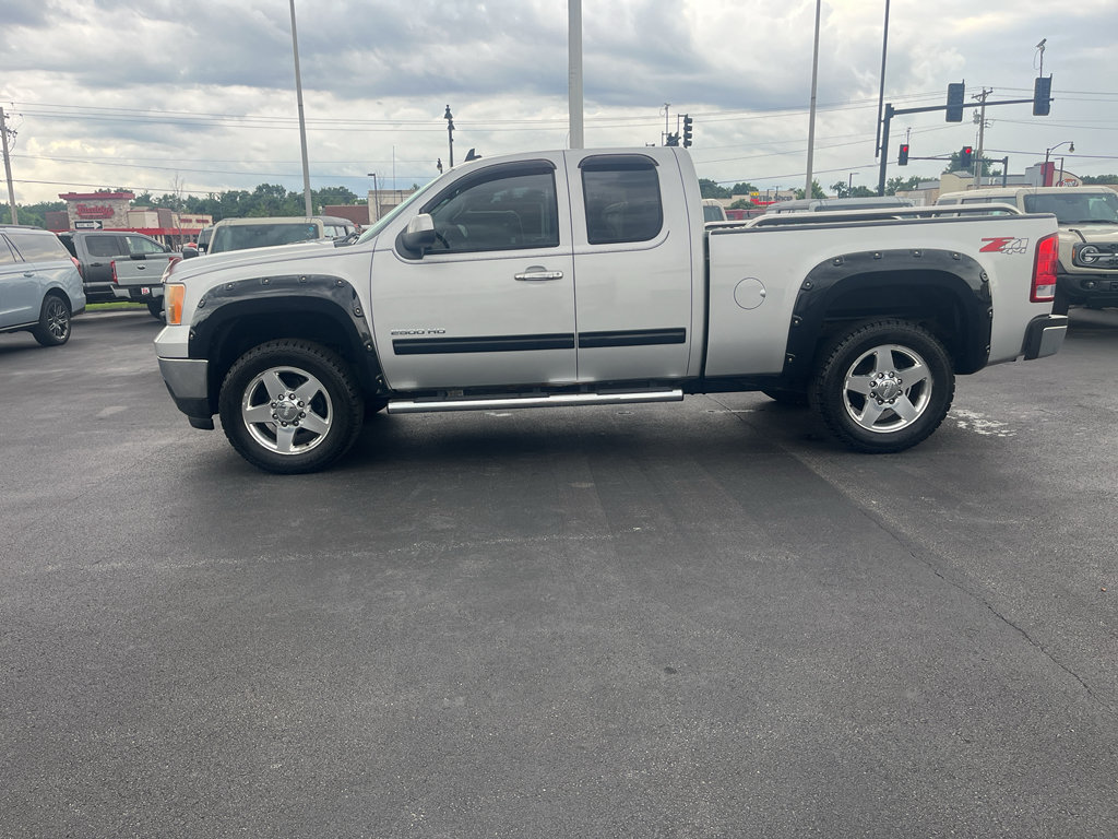 Used 2011 GMC Sierra 2500 SLT w/ SLT Convenience Package AWD/4WD image 40