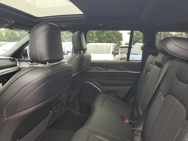 New 2026 Jeep Grand Cherokee Limited AWD/4WD image 10