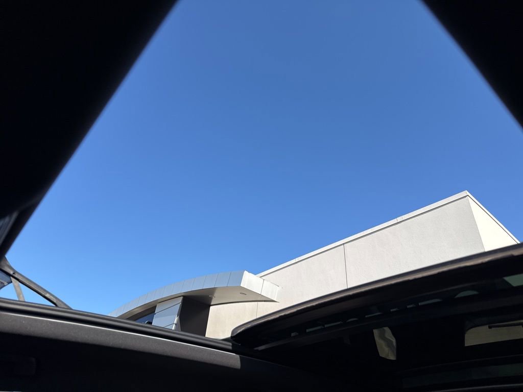 Used 2018 Volkswagen Tiguan SEL image 43