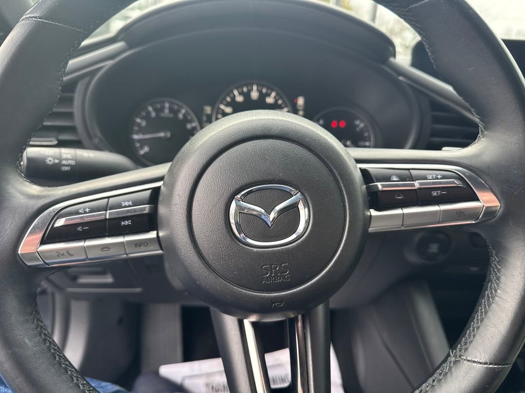 Used 2020 MAZDA MAZDA3 Hatchback w/ Preferred Package image 17
