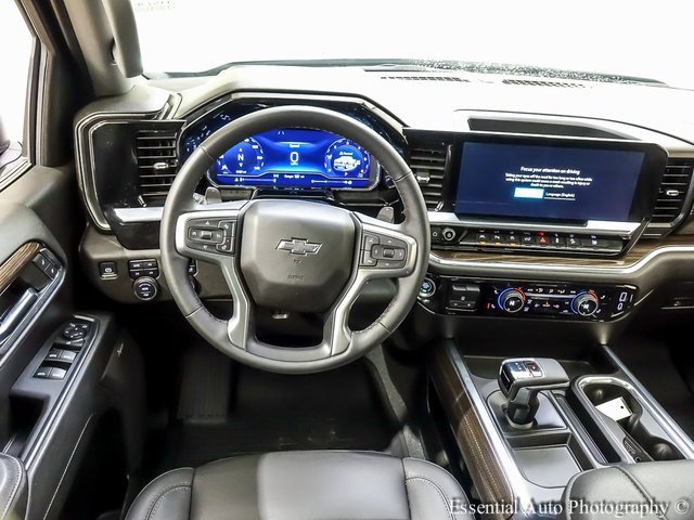 Used 2024 Chevrolet Silverado 1500 RST image 2