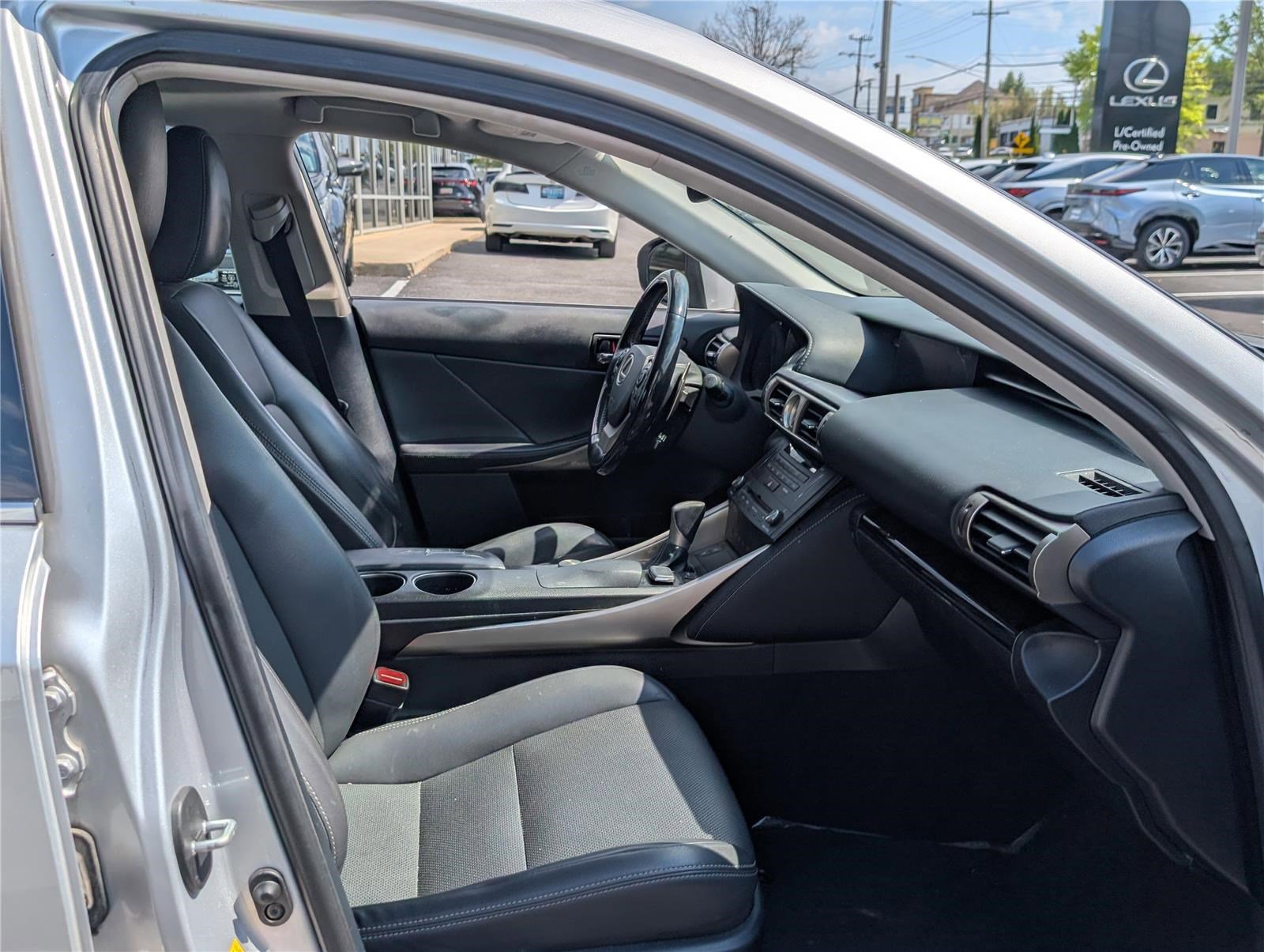 Used 2015 Lexus IS 250 AWD w/ Navigation System Package image 10