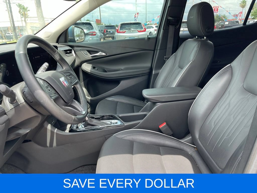 Used 2024 Buick Encore GX Avenir w/ Avenir Convenience Package AWD/4WD image 17