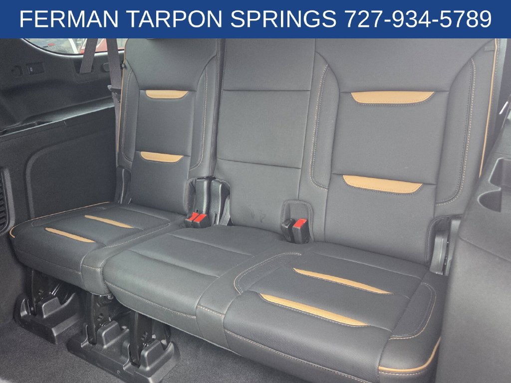 Used 2022 GMC Yukon XL AT4 w/ Technology Package AWD/4WD image 14