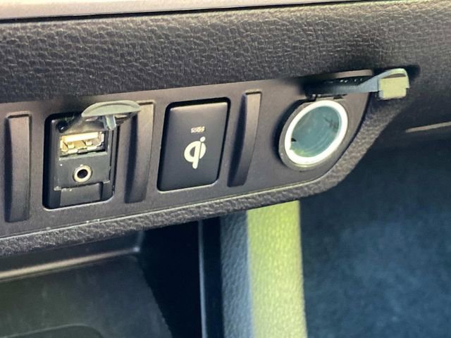 Used 2017 Toyota Tacoma Limited image 24