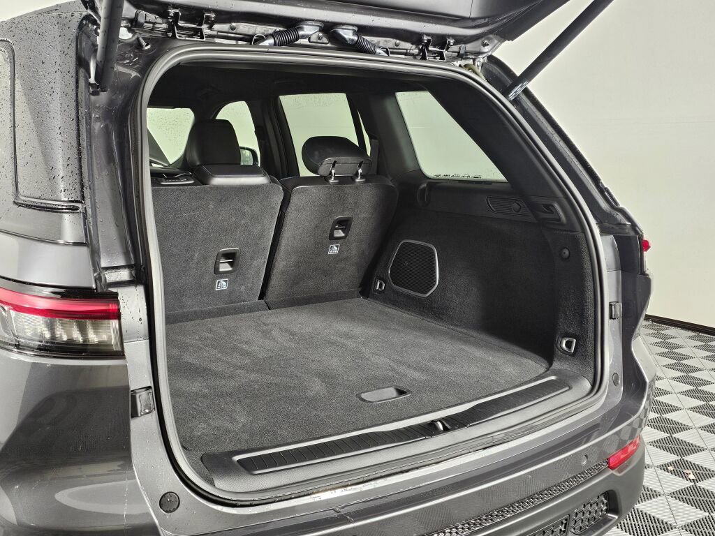 Used 2022 Jeep Grand Cherokee Trailhawk AWD/4WD image 13