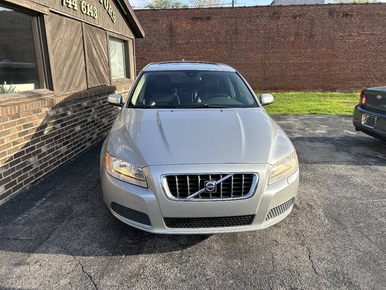 Used 2008 Volvo V70 FWD image 6