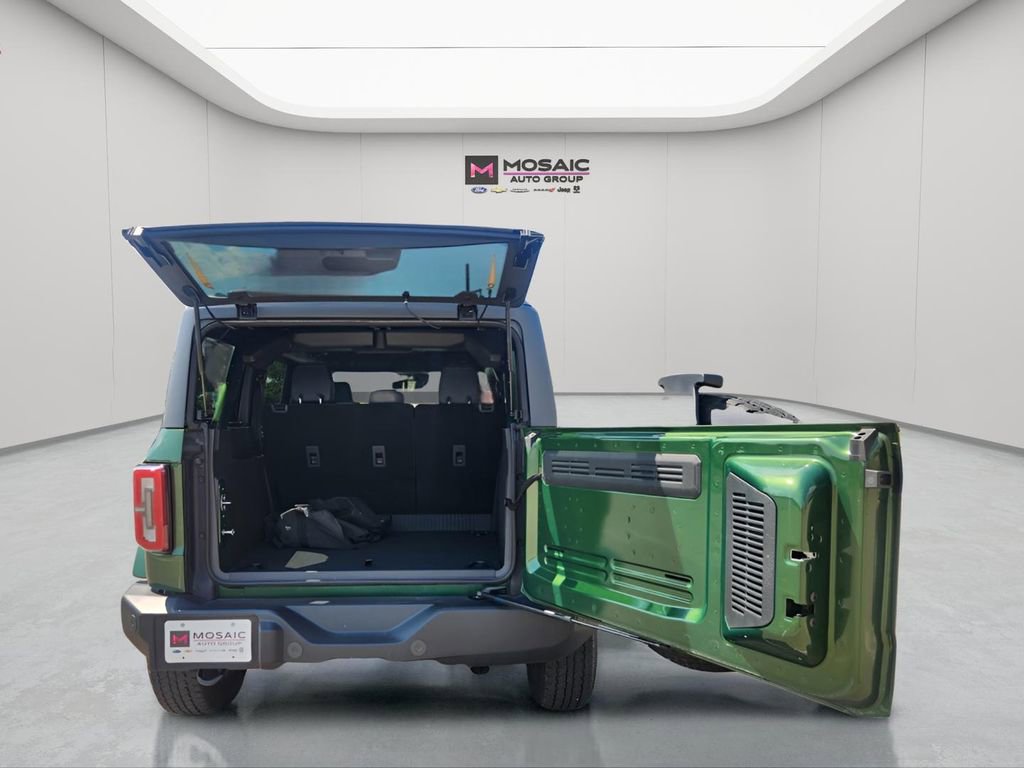 Used 2023 Ford Bronco Outer Banks image 9