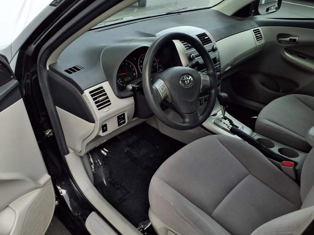 Used 2011 Toyota Corolla LE FWD image 15