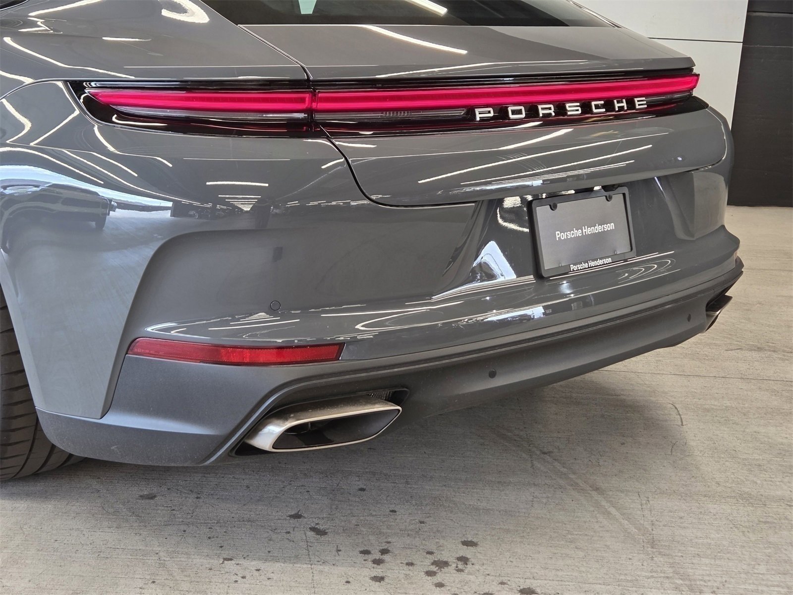 Certified 2025 Porsche Panamera image 8
