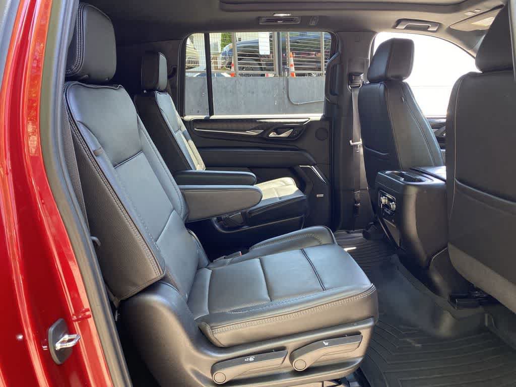 Used 2024 GMC Yukon XL Denali AWD/4WD image 17