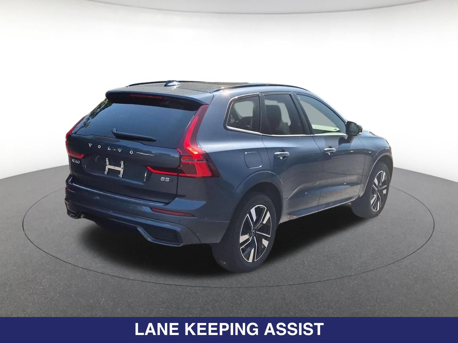 New 2027 Volvo XC60 B5 Core AWD/4WD image 6
