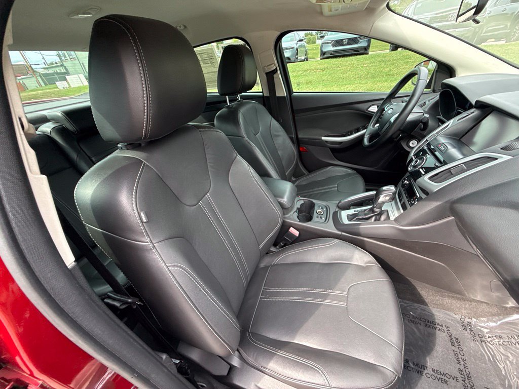 Used 2013 Ford Focus SE FWD image 38