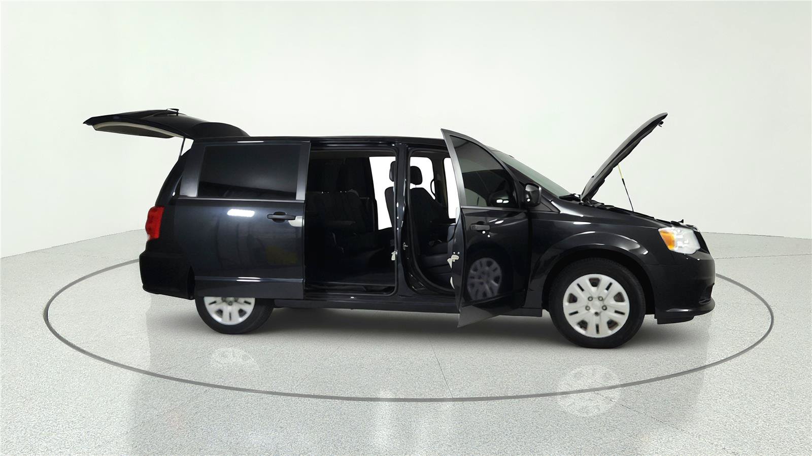 Used 2020 Dodge Grand Caravan SE FWD image 8