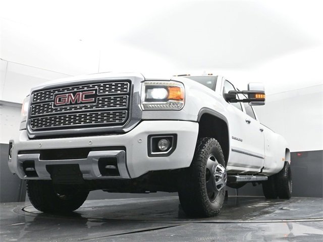 Used 2018 GMC Sierra 3500 Denali w/ Duramax Plus Package image 43