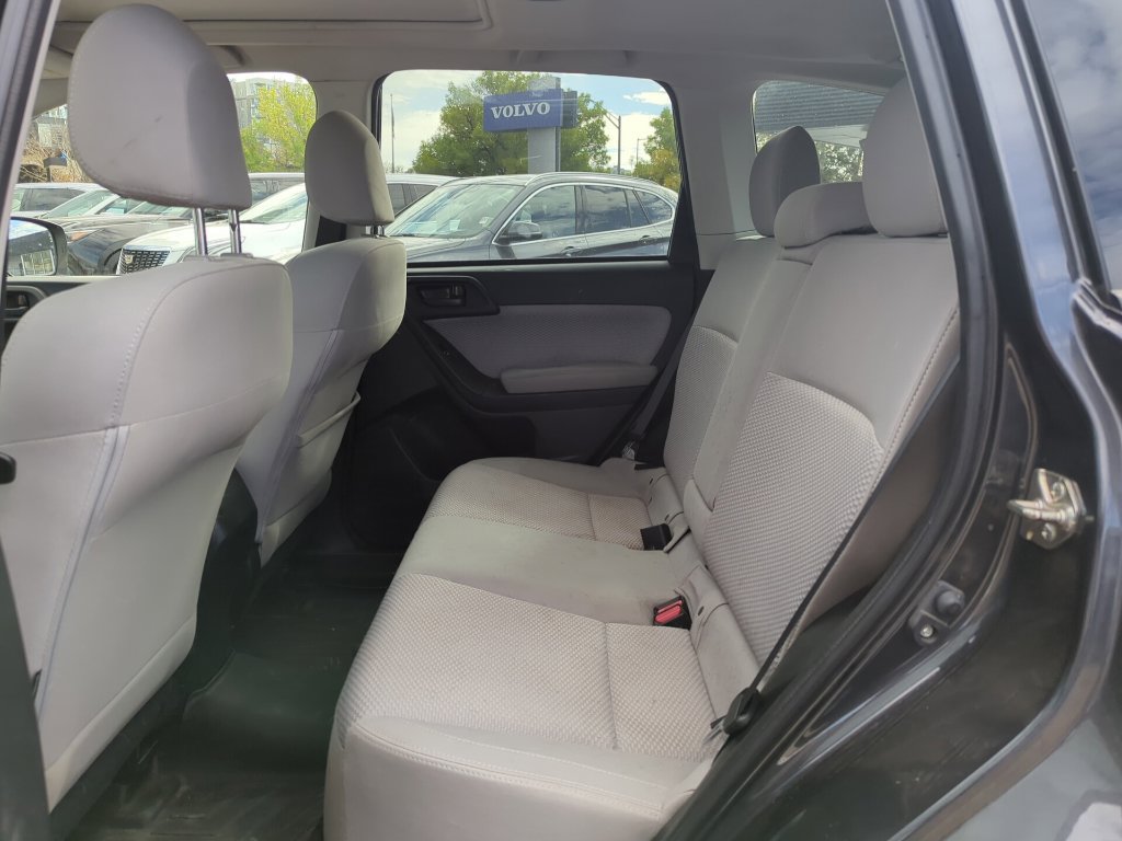 Used 2017 Subaru Forester 2.5i Premium w/ All-Weather Package AWD/4WD image 9