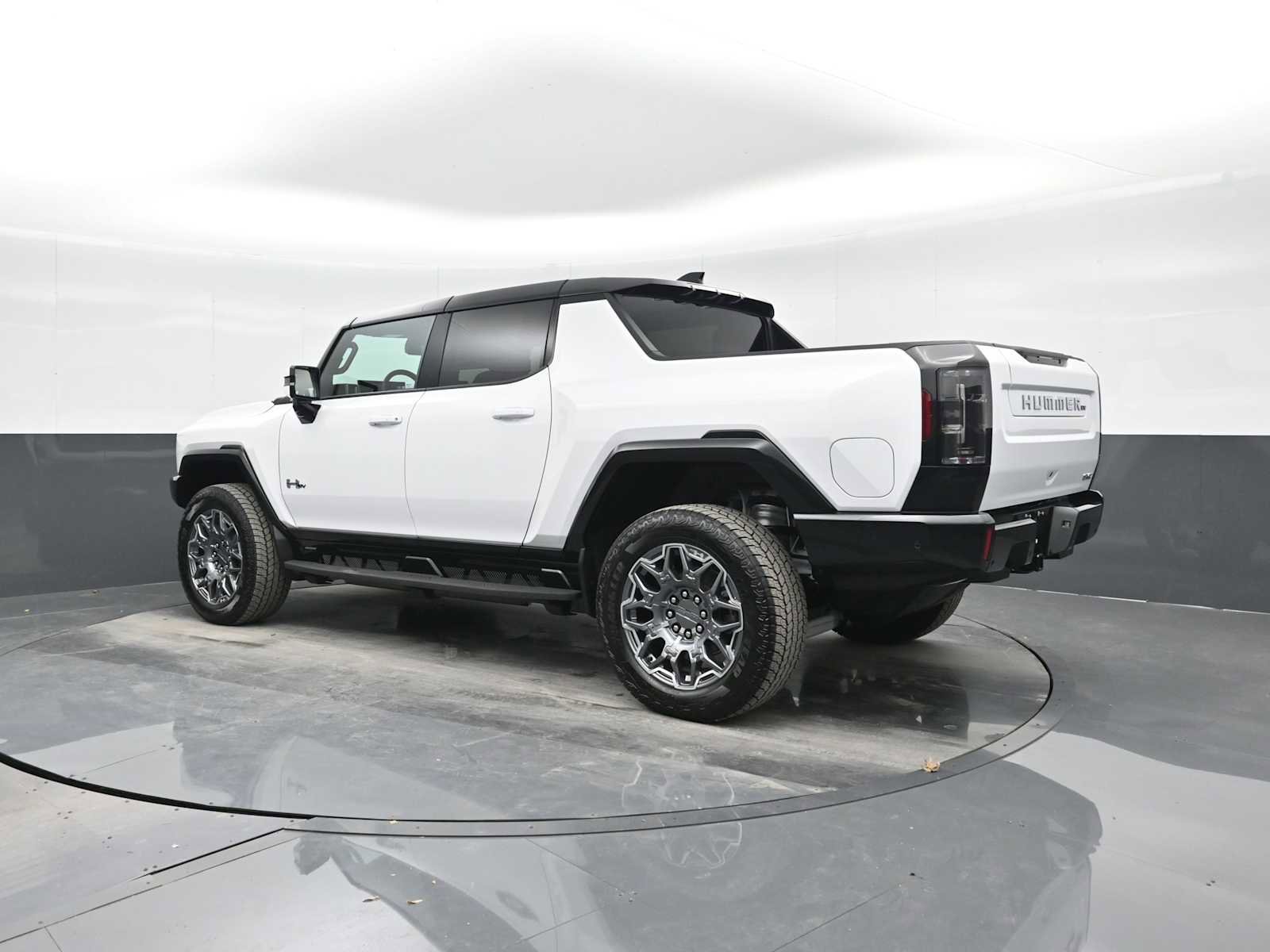 New 2025 GMC Hummer EV 3X image 2
