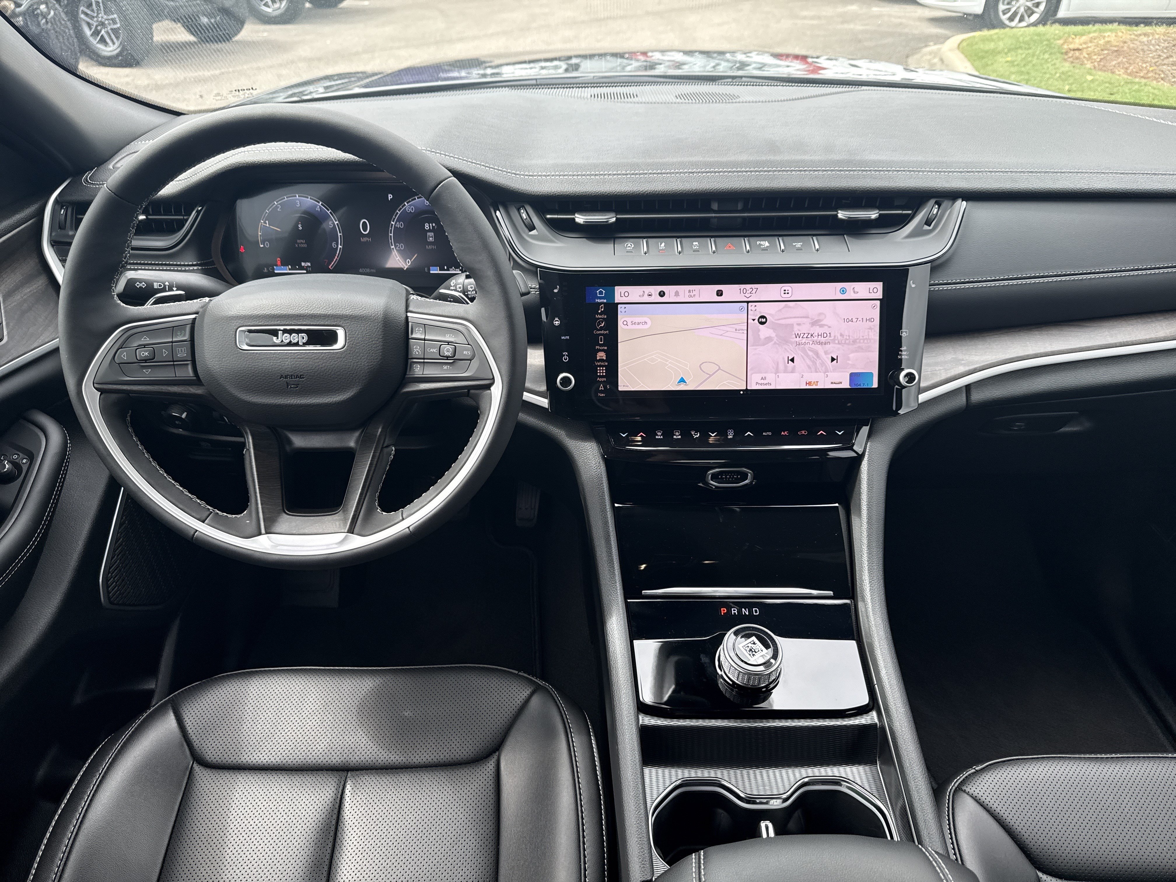 New 2026 Jeep Grand Cherokee Limited w/ Luxury Tech Group II RWD image 24