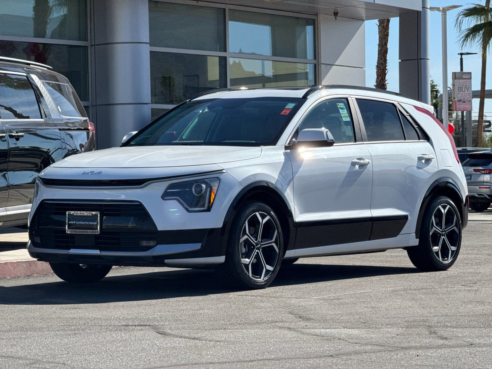 Used 2025 Kia Niro EX Touring image 7