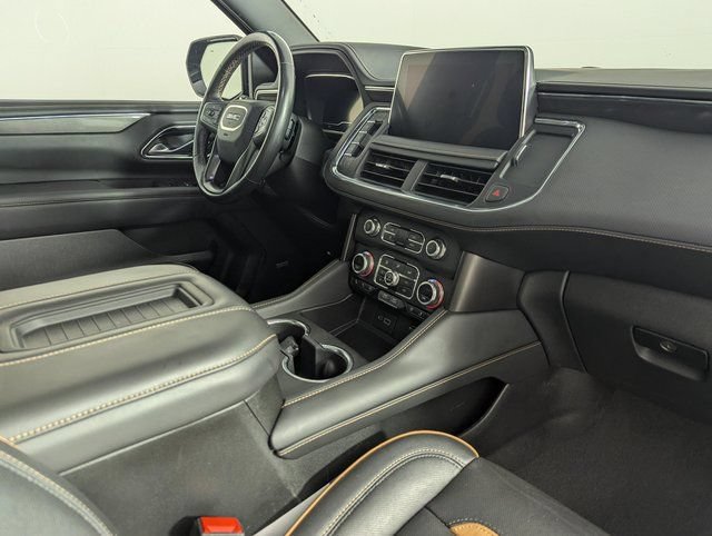 Used 2023 GMC Yukon AT4 w/ Technology Package AWD/4WD image 30
