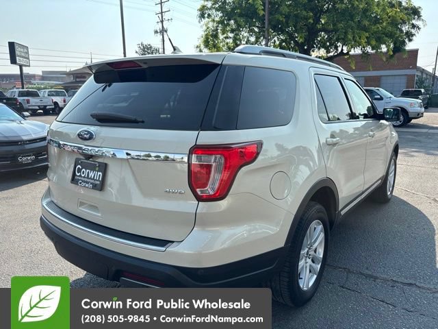 Used 2018 Ford Explorer XLT w/ Equipment Group 202A AWD/4WD image 5