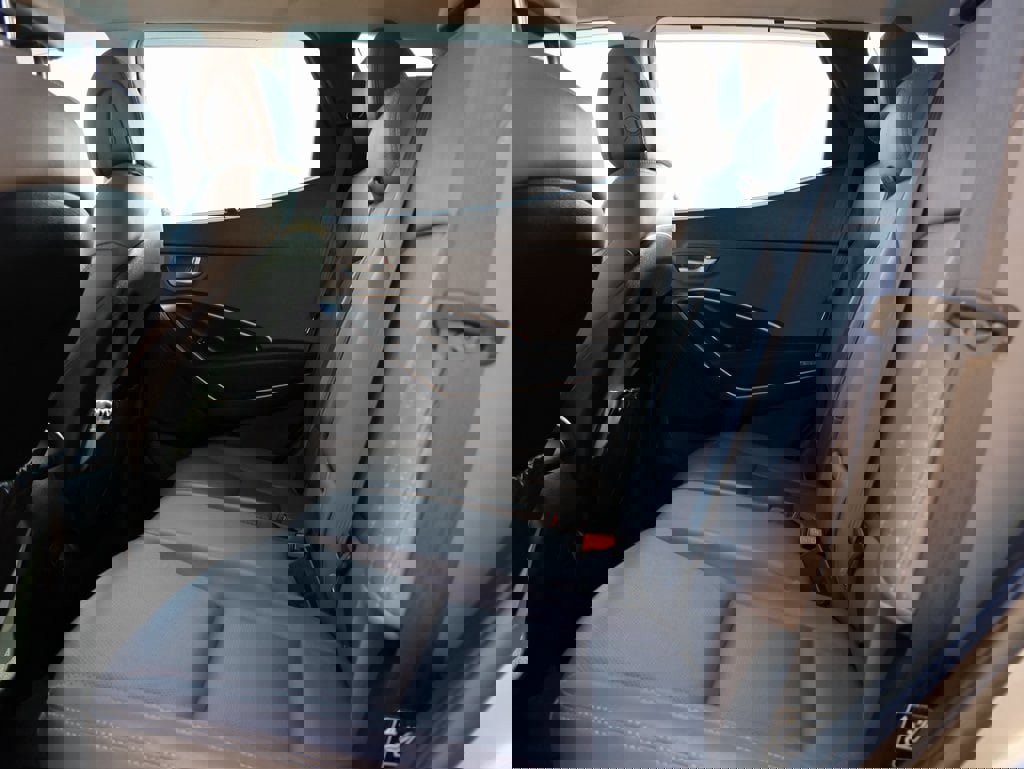 Used 2017 Hyundai Santa Fe Sport image 19