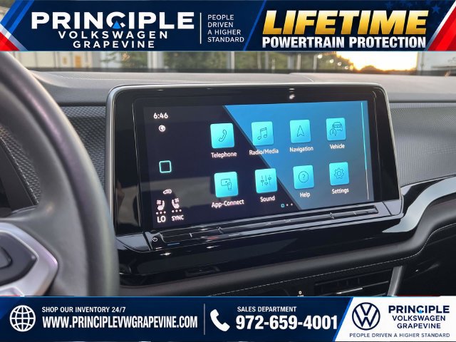 Used 2024 Volkswagen Atlas Cross Sport SEL Premium R-Line AWD/4WD image 19