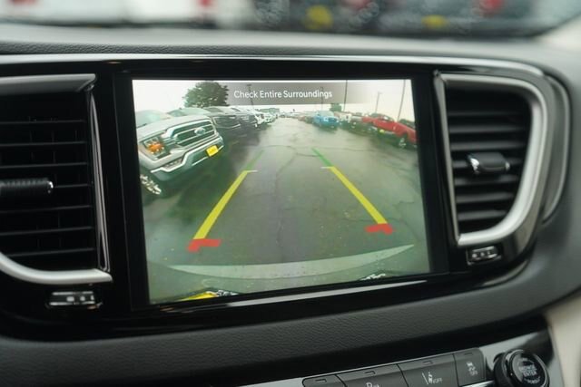 Used 2023 Chrysler Pacifica Touring-L FWD image 29
