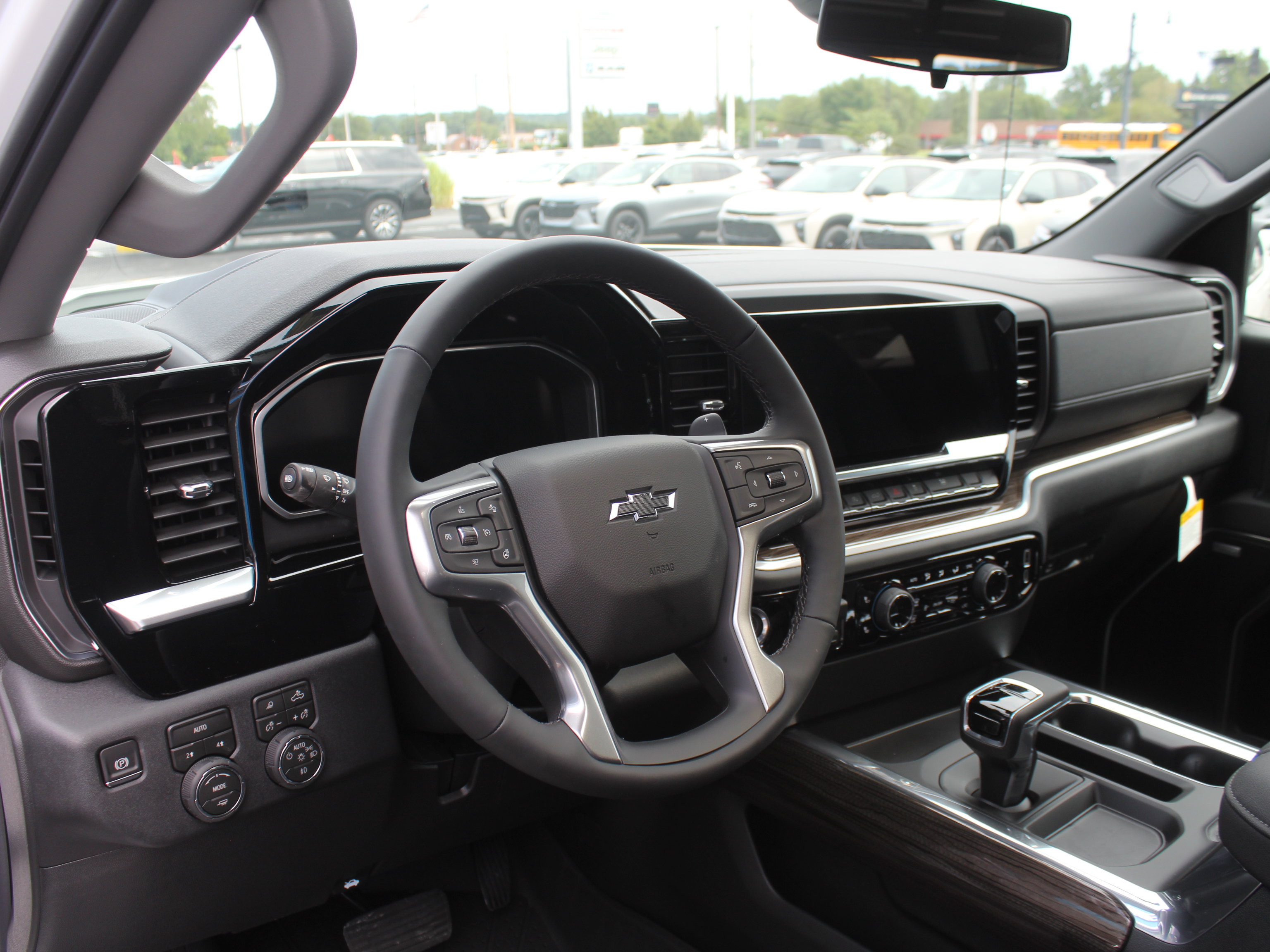 New 2026 Chevrolet Silverado 1500 LT Trail Boss AWD/4WD image 12